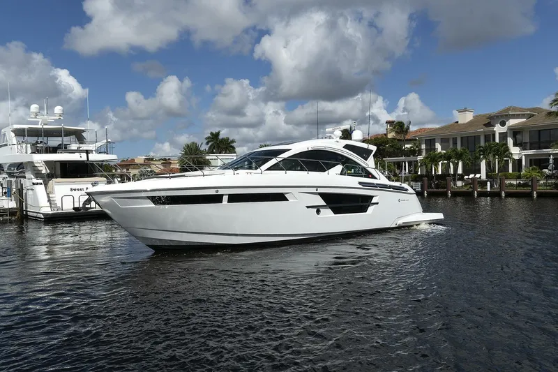 The Image of Cruisers 54 Cantius 2019 - 0