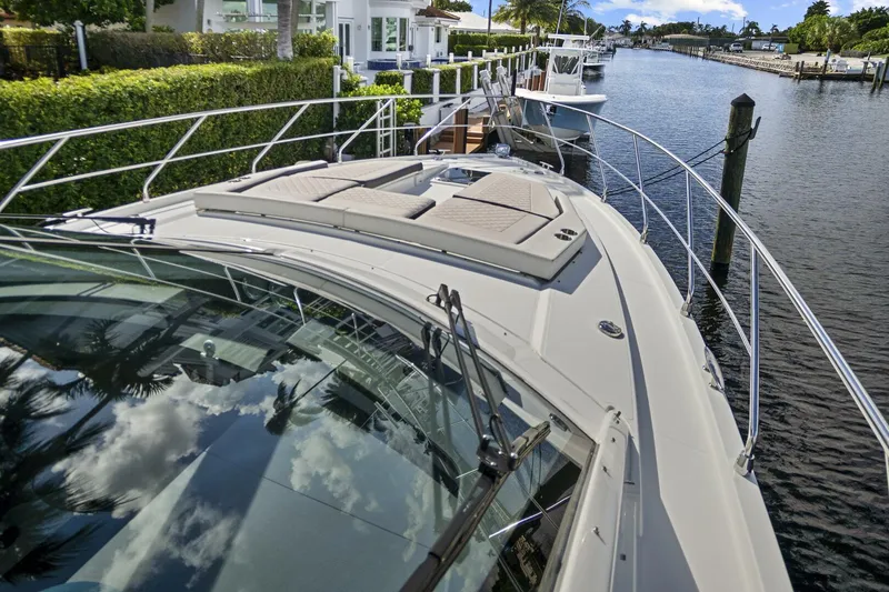 Slide: The Image of Cruisers 54 Cantius 2019 - 15