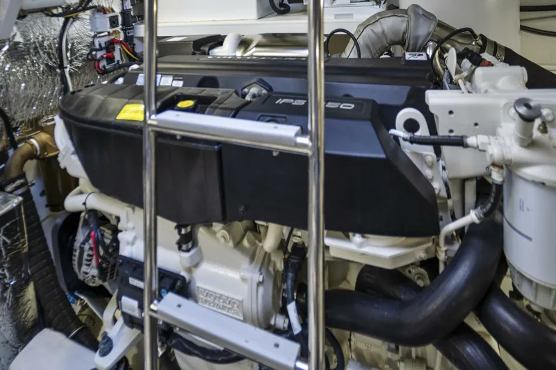 Slide: The Image of Cruisers 54 Cantius 2019 - 50