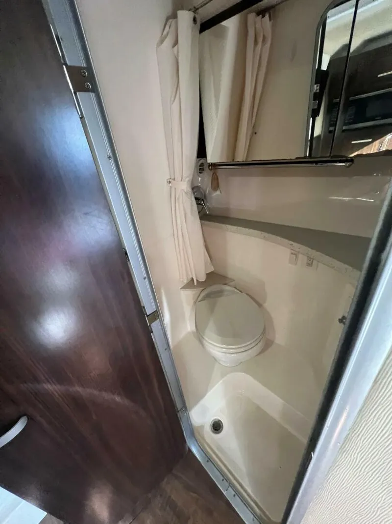 Slide: The Image of Regal 28 Express 2018 - 15