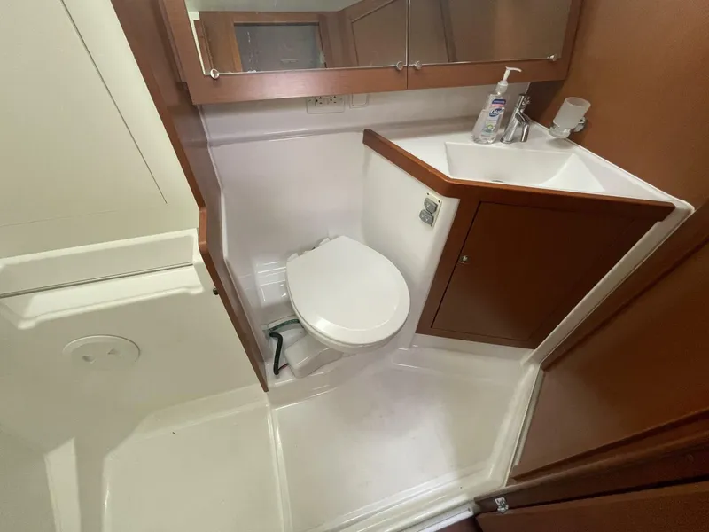 Slide: The Image of Beneteau Oceanis 45 2017 - 45