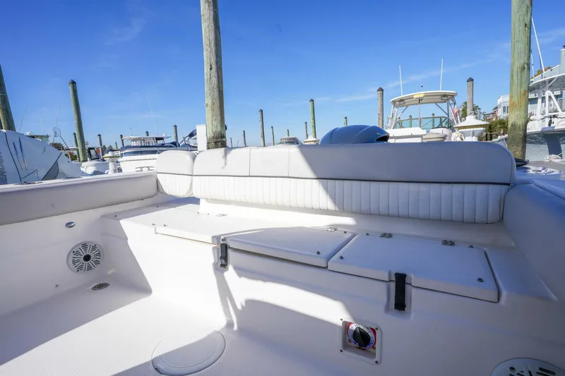 Slide: The Image of Sea Fox 249 Avenger 2019 - 10