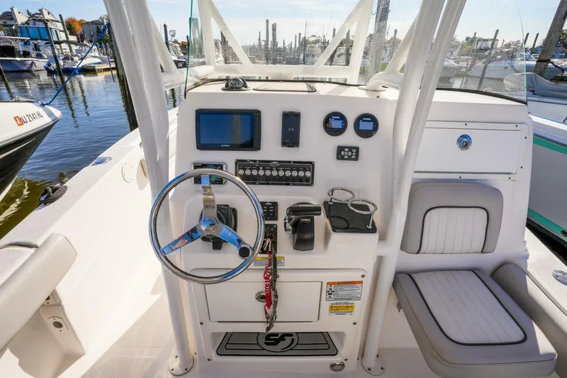Slide: The Image of Sea Fox 249 Avenger 2019 - 13
