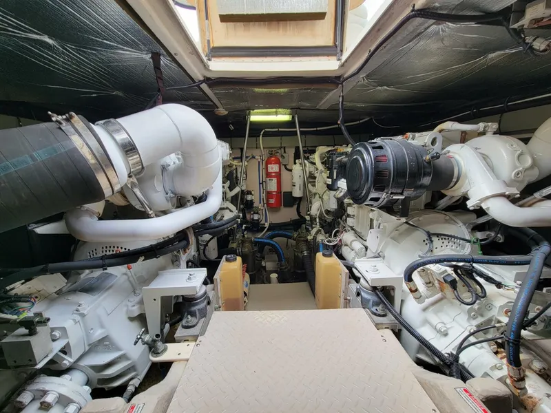Slide: The Image of Sea Ray 540 Sundancer 2000 - 117