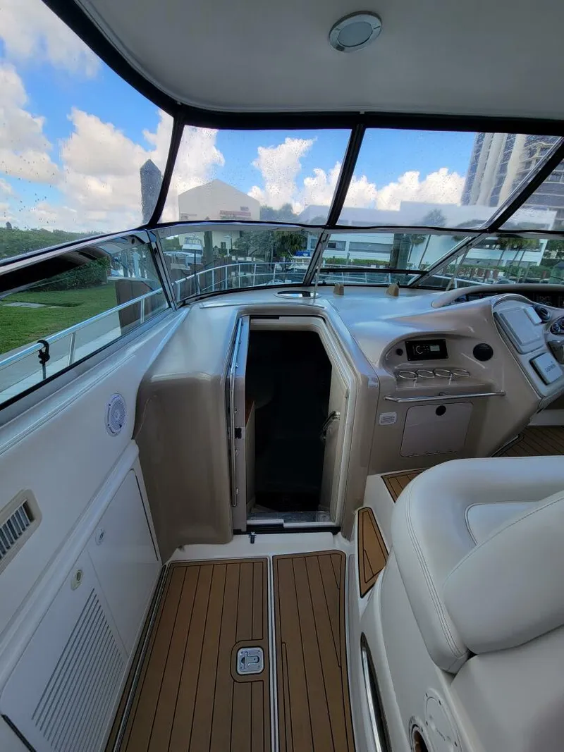 Slide: The Image of Sea Ray 540 Sundancer 2000 - 23