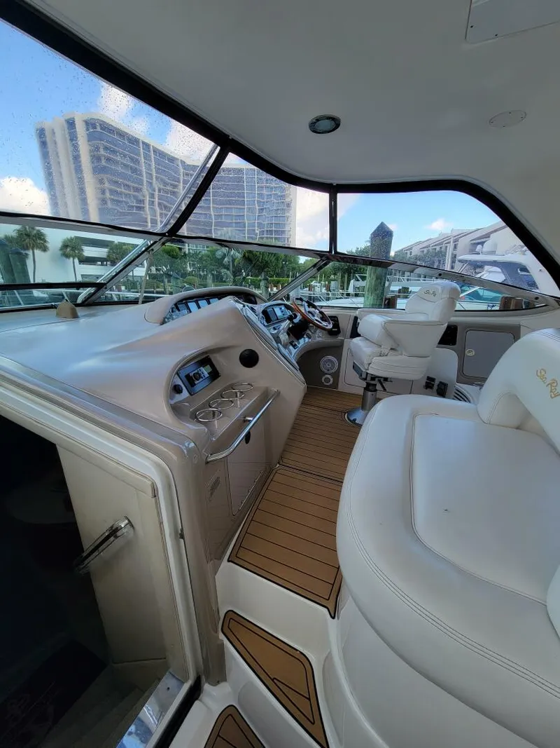 Slide: The Image of Sea Ray 540 Sundancer 2000 - 28