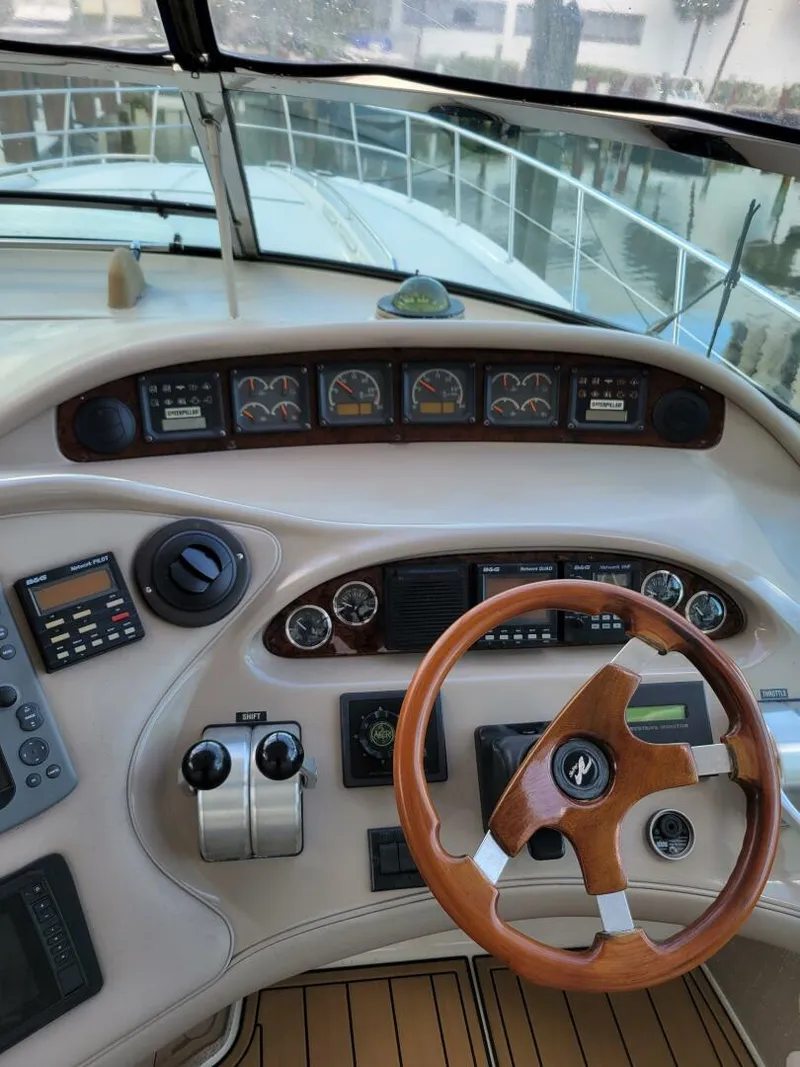 Slide: The Image of Sea Ray 540 Sundancer 2000 - 34