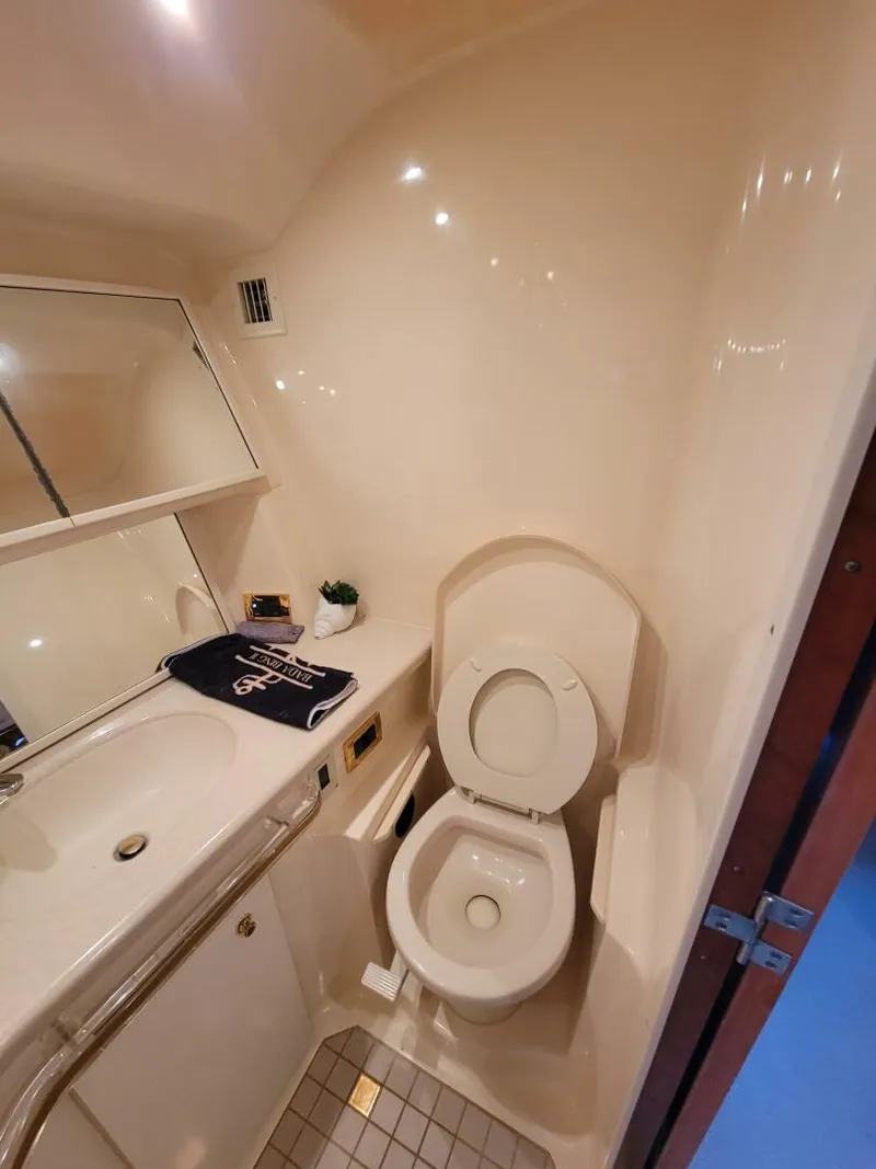 Slide: The Image of Sea Ray 540 Sundancer 2000 - 60