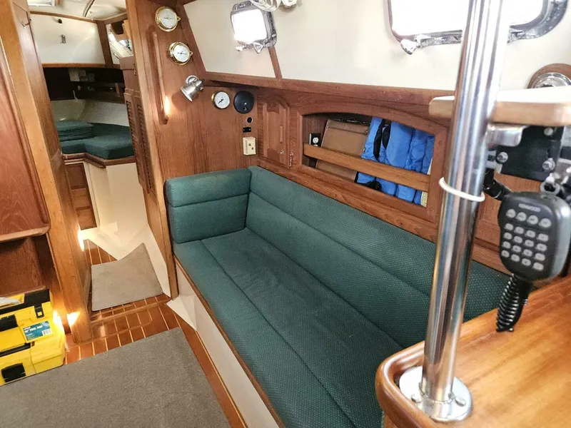 Slide: The Image of Pacific Seacraft 1994 - 13