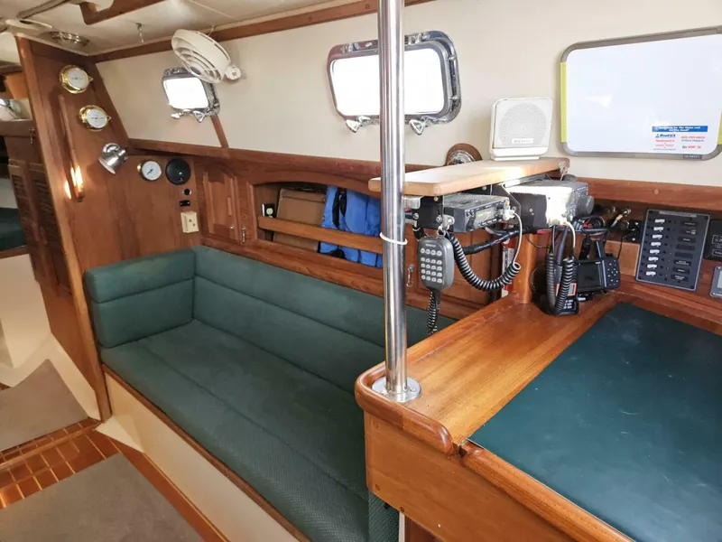 Slide: The Image of Pacific Seacraft 1994 - 19