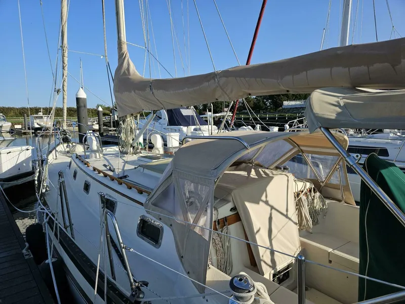 Slide: The Image of Pacific Seacraft 1994 - 22