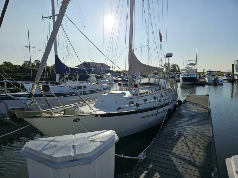 Slide: The Image of Pacific Seacraft 1994 - 24