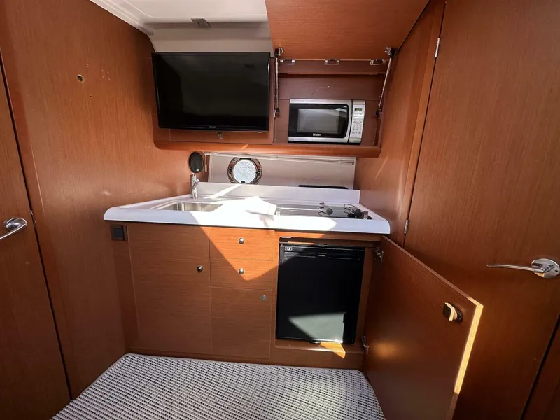 Slide: The Image of Beneteau Gran Turismo 2013 - 19
