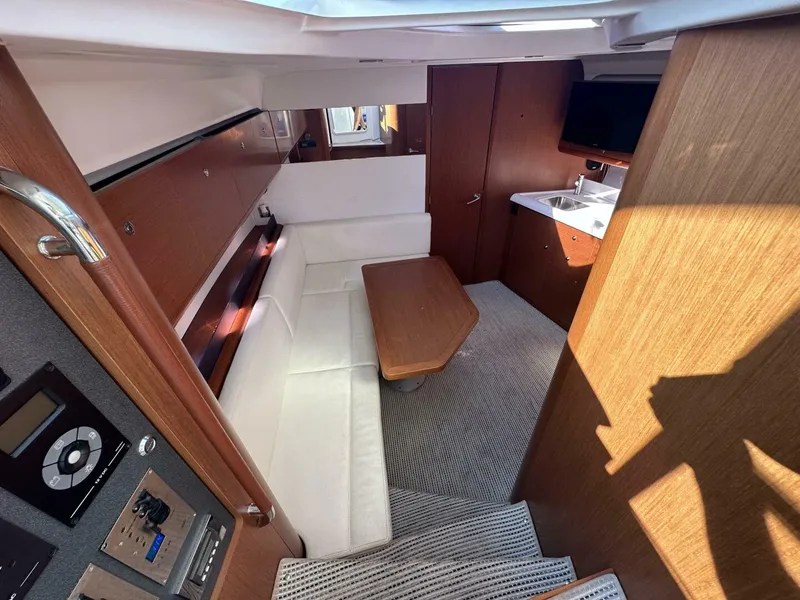 Slide: The Image of Beneteau Gran Turismo 2013 - 22