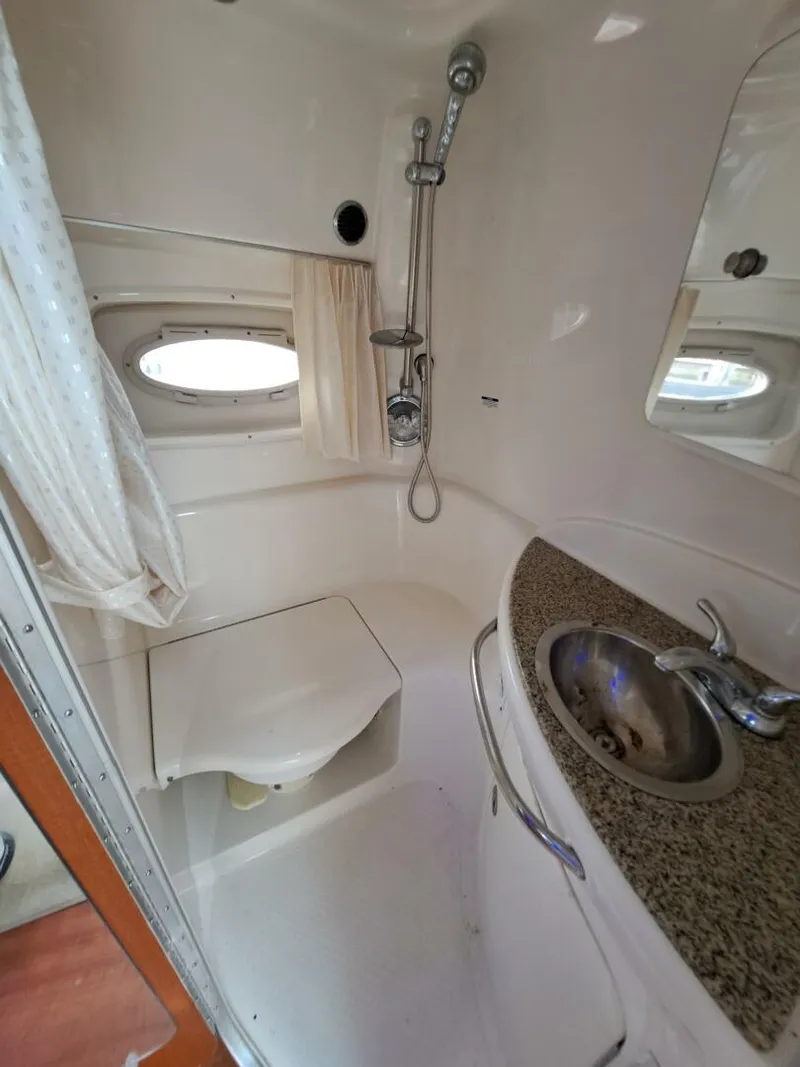 Slide: The Image of Chaparral 330 Signature Cruiser 2005 - 13