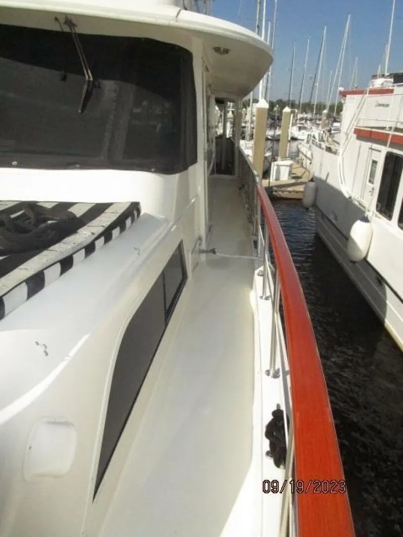 Slide: The Image of Hatteras 63 CPMY 1986 - 8