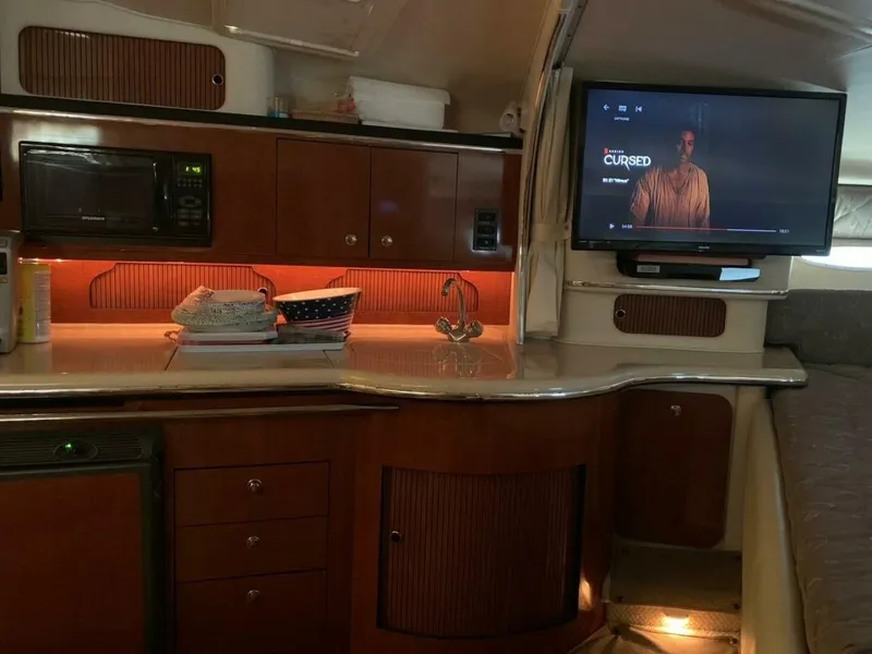 Slide: The Image of Sea Ray Sundancer 2002 - 2