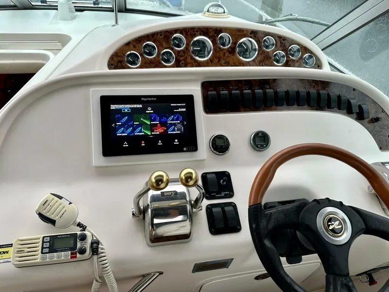 Slide: The Image of Sea Ray Sundancer 2002 - 9