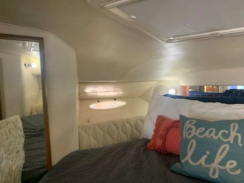 Slide: The Image of Sea Ray 340 Sundancer 2001 - 14