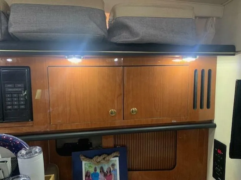 Slide: The Image of Sea Ray 340 Sundancer 2001 - 27