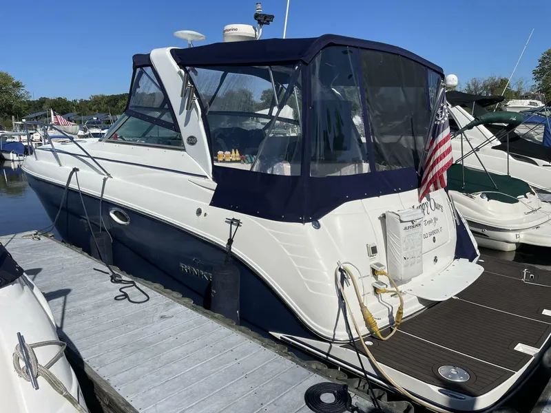 The Image of Rinker Express Cruiser 2006 - 0