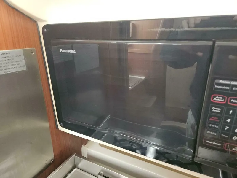 Slide: The Image of Hunter 336 1996 - 16
