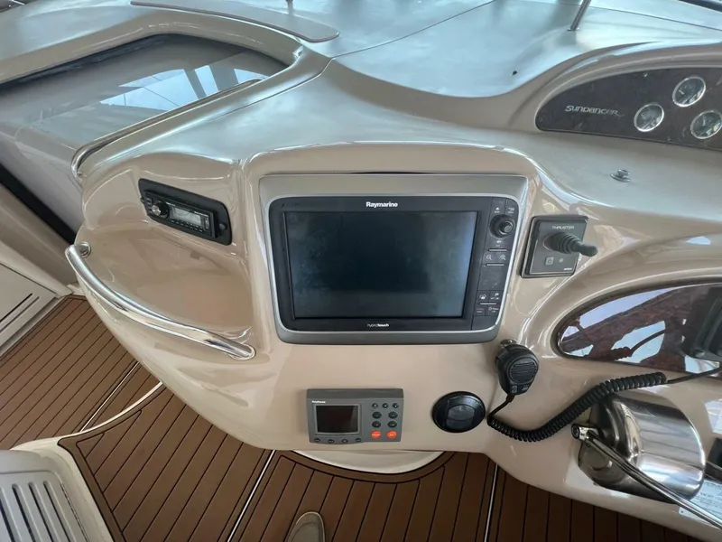Slide: The Image of Sea Ray 460 Sundancer 2002 - 14