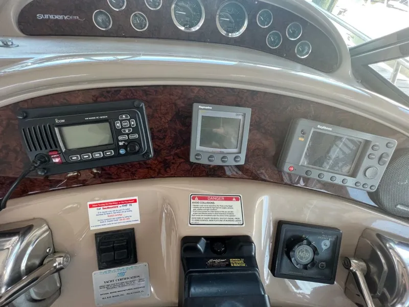 Slide: The Image of Sea Ray 460 Sundancer 2002 - 16