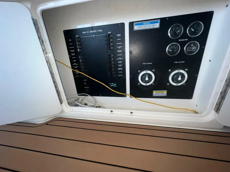 Slide: The Image of Sea Ray 460 Sundancer 2002 - 23