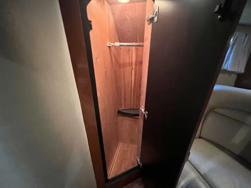 Slide: The Image of Sea Ray 460 Sundancer 2002 - 28