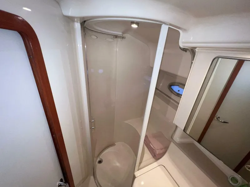 Slide: The Image of Sea Ray 460 Sundancer 2002 - 46