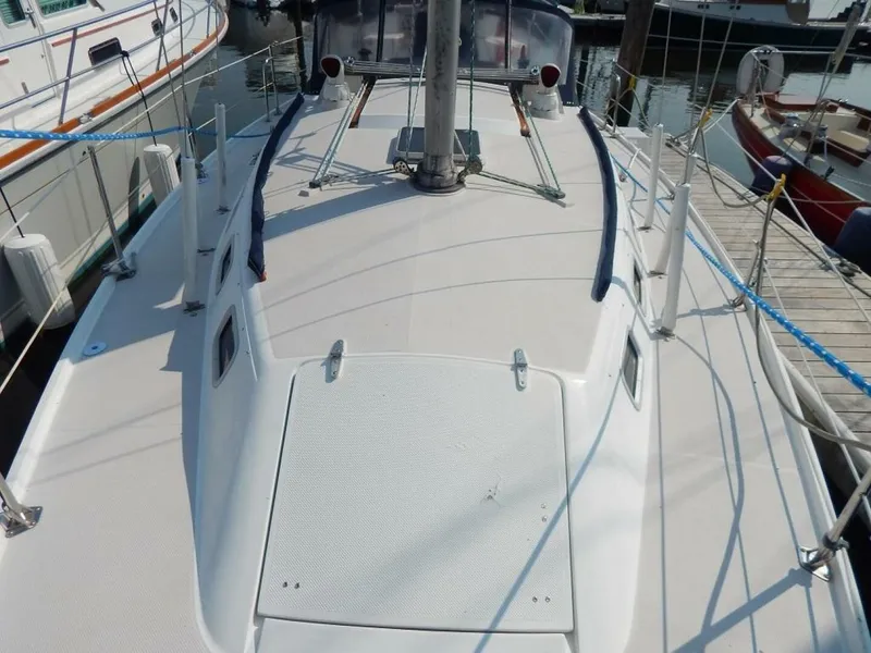 Slide: The Image of Catalina 34 1986 - 28