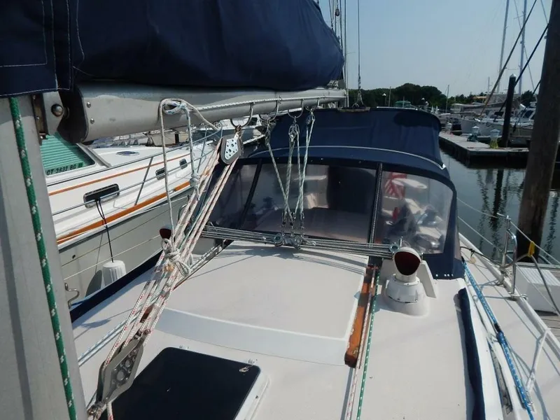 Slide: The Image of Catalina 34 1986 - 29