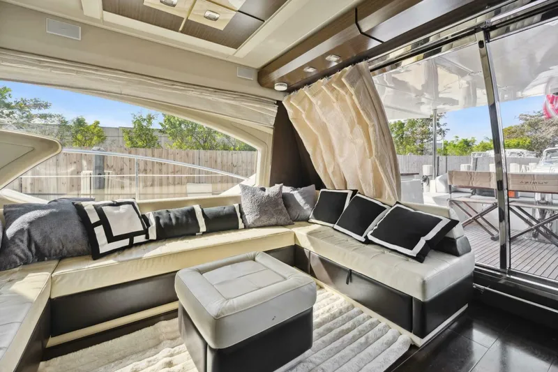 Slide: The Image of Azimut 70 2013 - 24