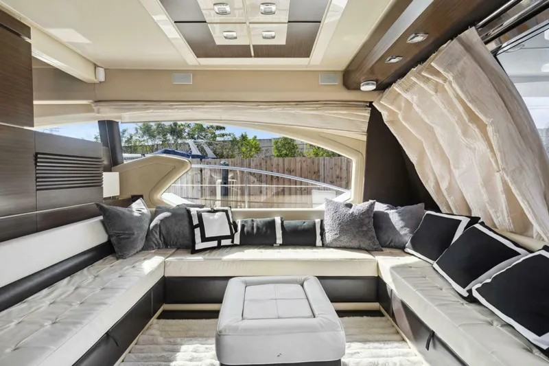 Slide: The Image of Azimut 70 2013 - 25