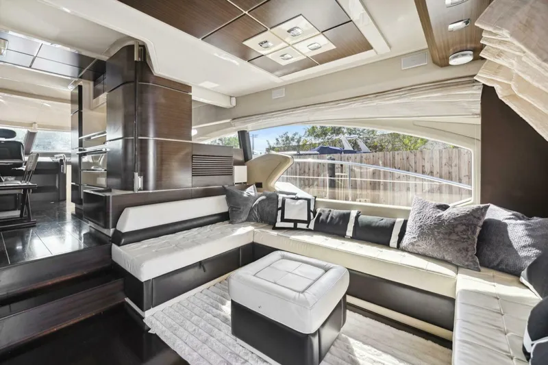 Slide: The Image of Azimut 70 2013 - 26
