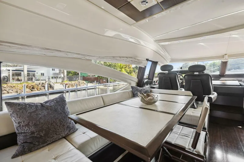 Slide: The Image of Azimut 70 2013 - 32