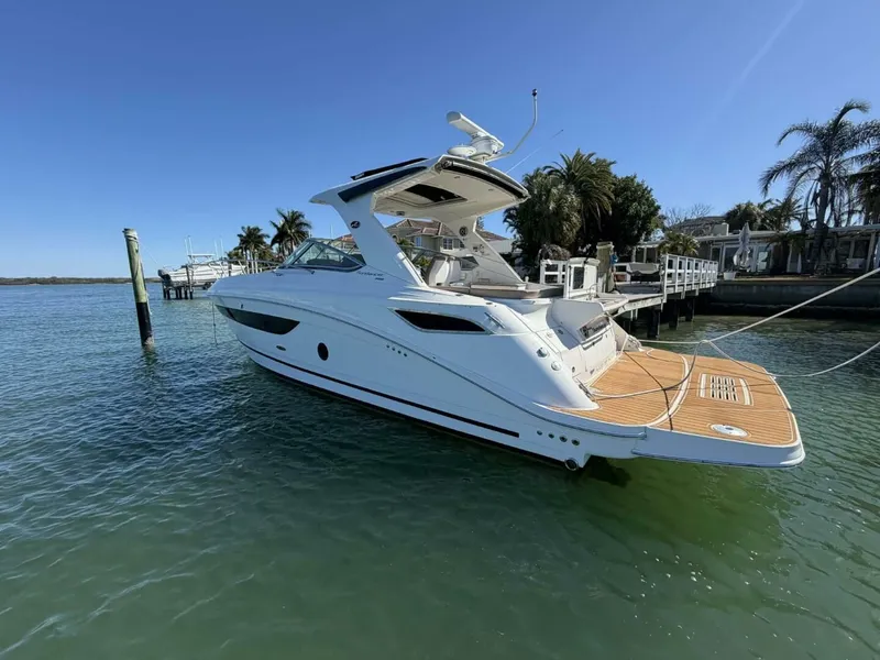 Slide: The Image of Sea Ray 350 Sundancer 2016 - 13