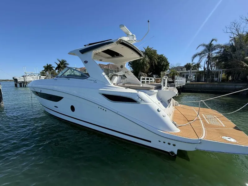 Slide: The Image of Sea Ray 350 Sundancer 2016 - 14