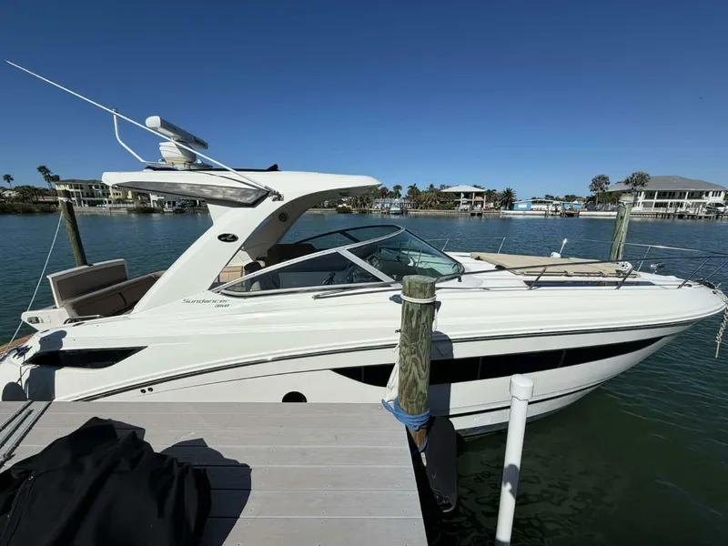 Slide: The Image of Sea Ray 350 Sundancer 2016 - 2