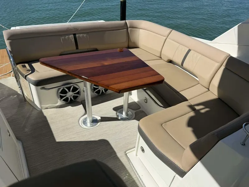 Slide: The Image of Sea Ray 350 Sundancer 2016 - 24