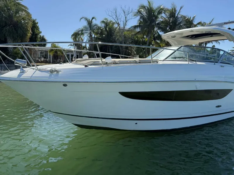Slide: The Image of Sea Ray 350 Sundancer 2016 - 7