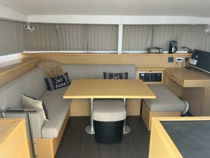 Slide: The Image of Lagoon 400 S2 2016 - 9