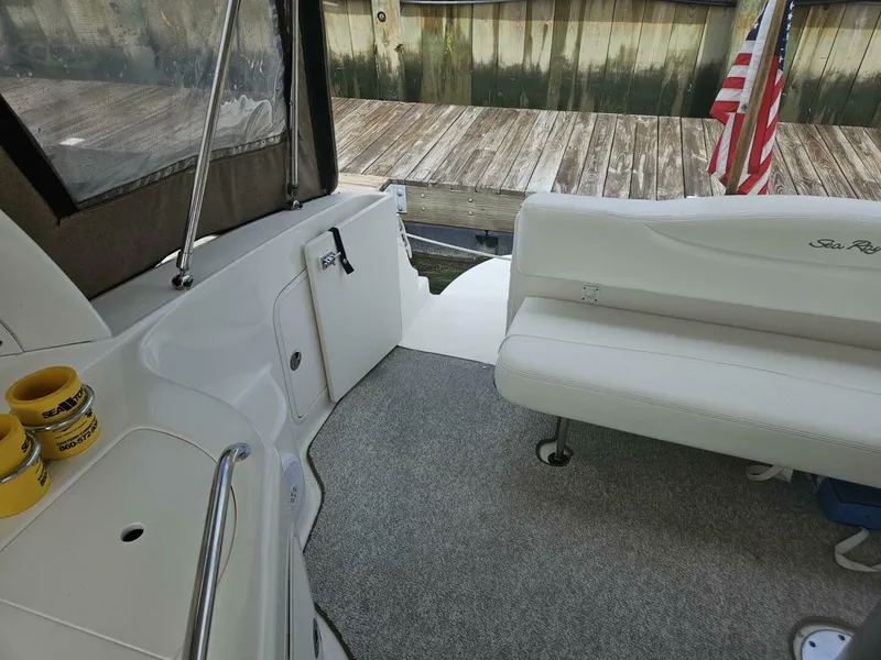 Slide: The Image of Sea Ray 2004 - 27