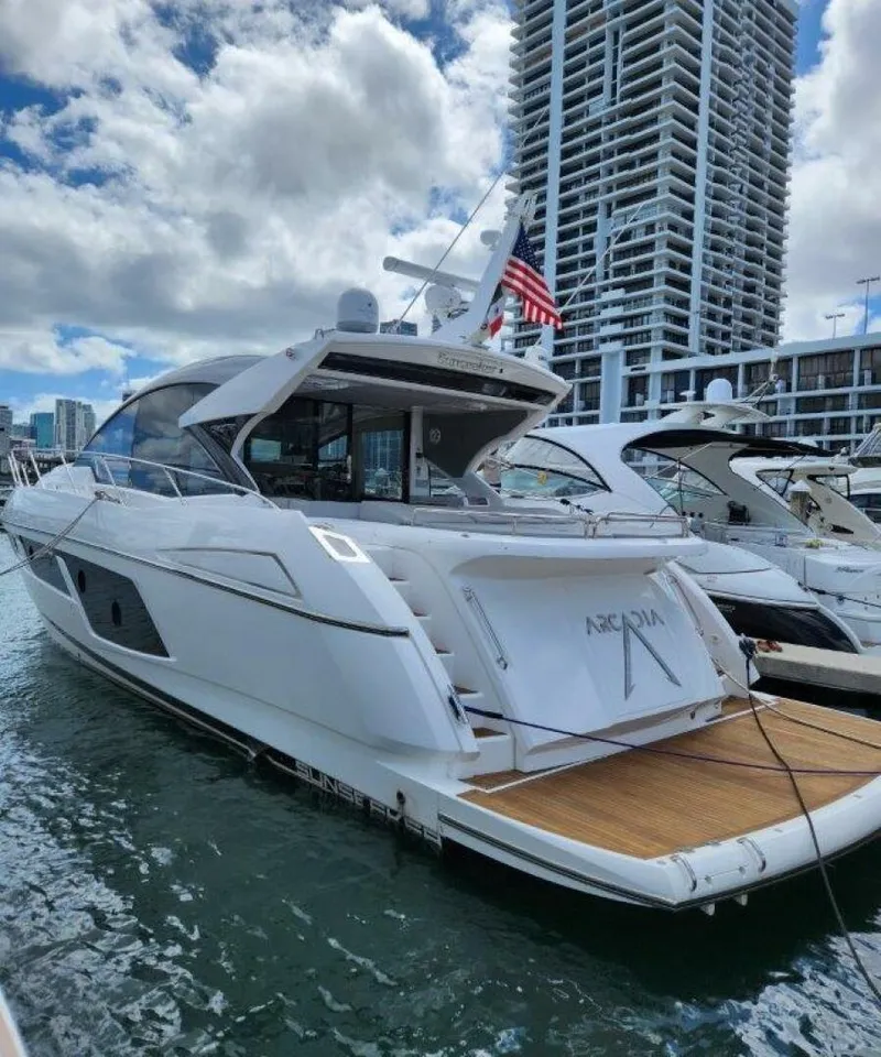 The Image of Sunseeker Predator 2018 - 0