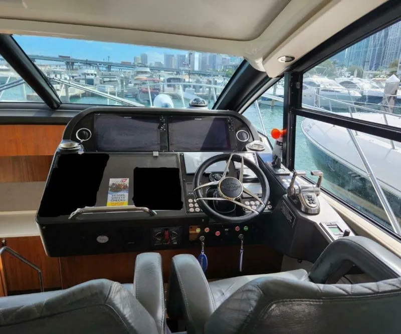 Slide: The Image of Sunseeker Predator 2018 - 10