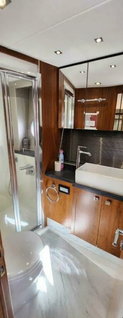 Slide: The Image of Sunseeker Predator 2018 - 24