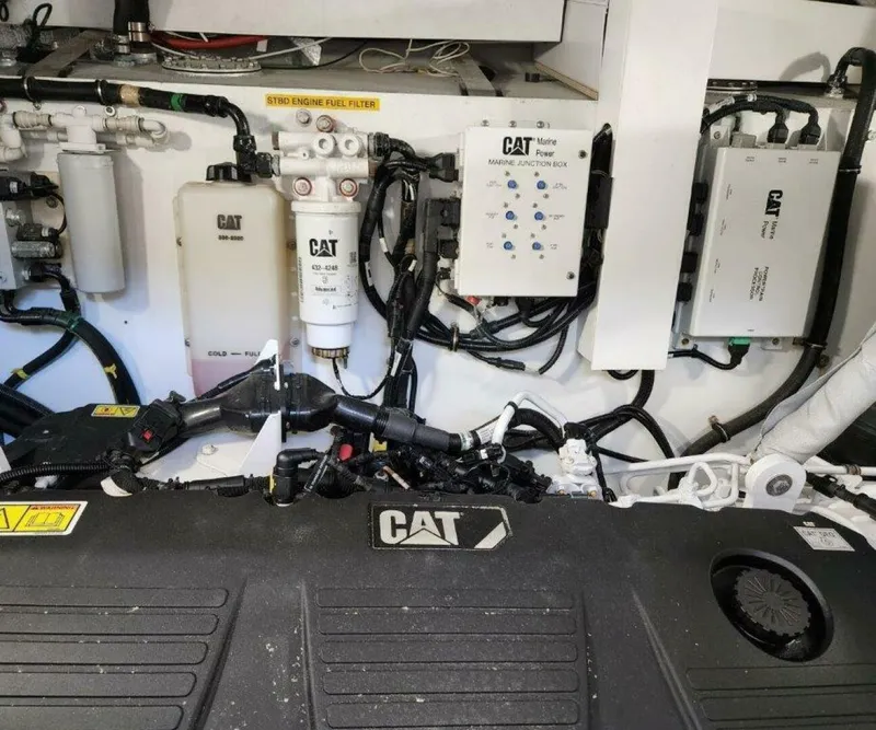 Slide: The Image of Sunseeker Predator 2018 - 34