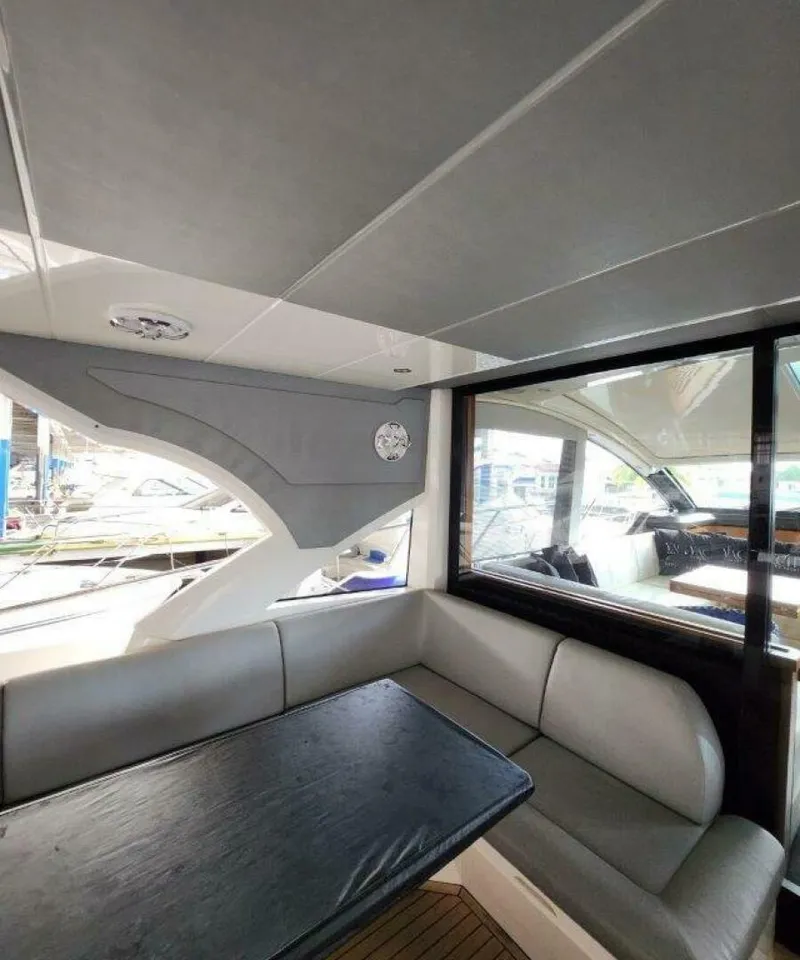 Slide: The Image of Sunseeker Predator 2018 - 4