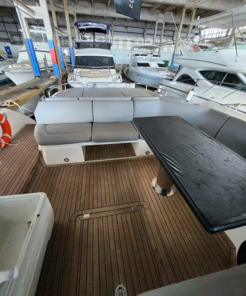 Slide: The Image of Sunseeker Predator 2018 - 6